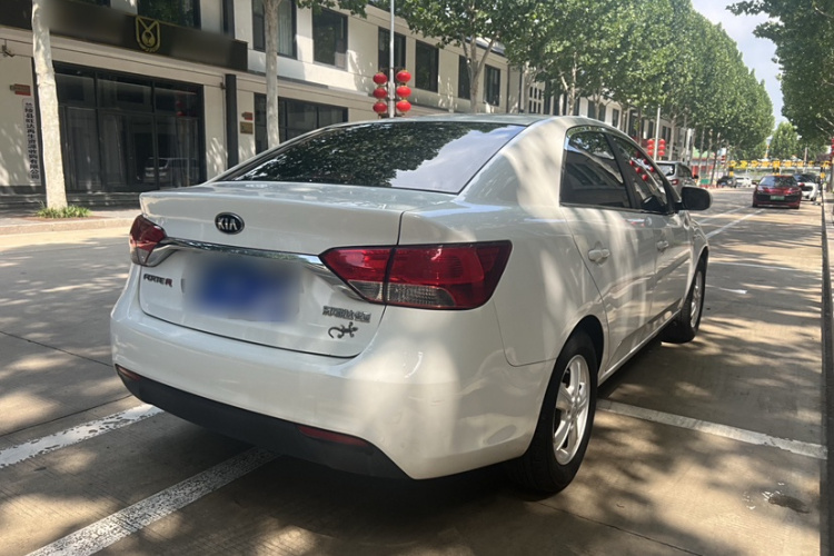 起亚 福瑞迪 2014款 1.6L MT GL车身外观6004