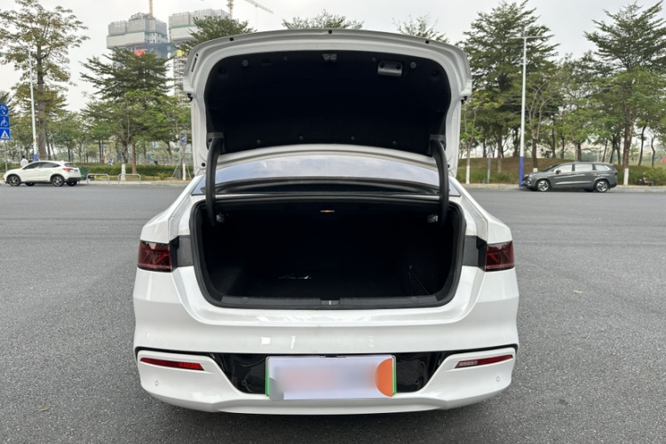 比亚迪 秦PLUS 2021款 DM-i 55KM 旗舰型局部细节23