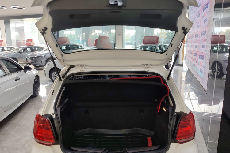 大众 Polo 2018款 1.5L 自动安驾型机舱底盘23