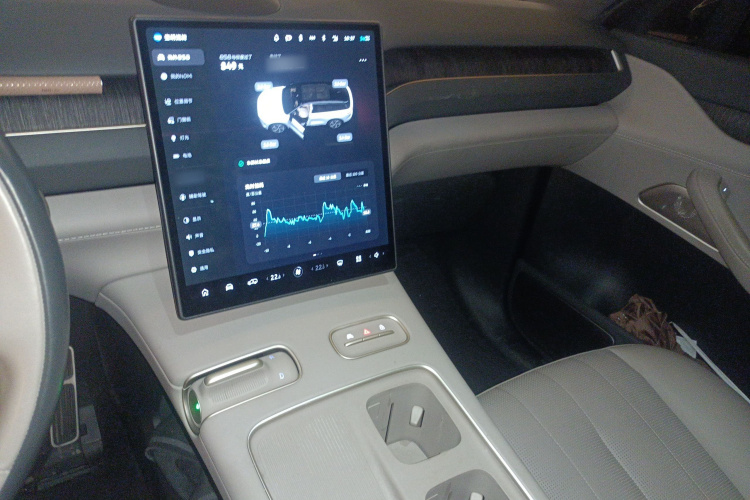 蔚来ES8 2023款 75kWh 行政版局部细节16