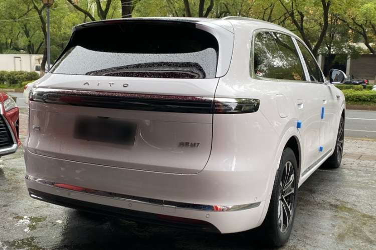 鸿蒙智行 问界M7 2026款 增程 Max四驱版 5座车身外观6004