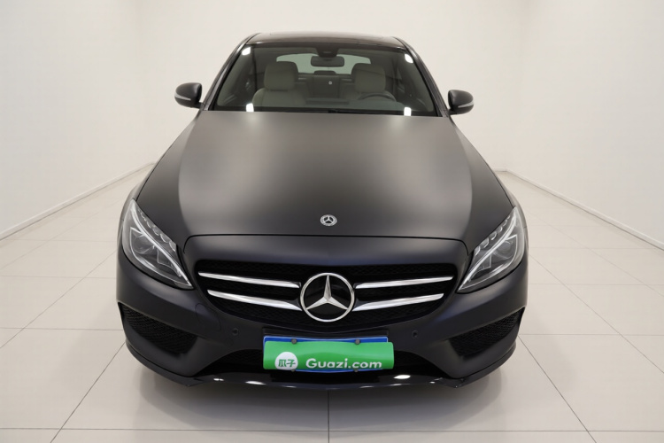 奔驰C级 2017款 改款 C 200 运动版车身外观2