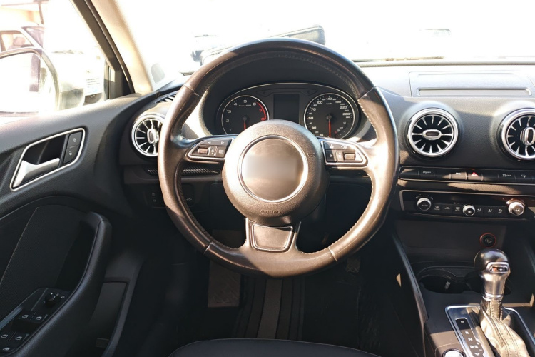 奥迪A3 2016款 Limousine 35 TFSI 领英型中控内饰13