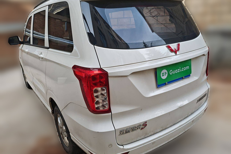 五菱汽车 五菱宏光 2019款 1.5L S标准型国VI LAR车身外观6003