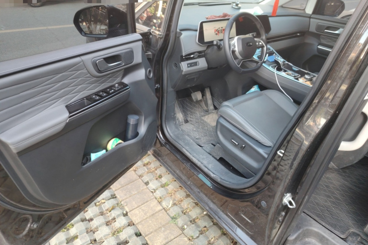 江淮瑞风 瑞风RF8 2024款 智聆版 2.0T 旗舰型中控内饰20