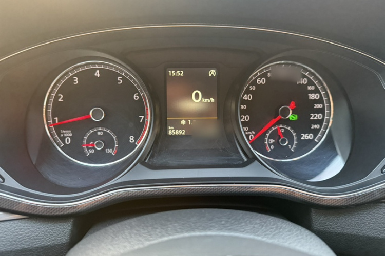 大众 帕萨特 2017款 330TSI DSG御尊版中控内饰7009