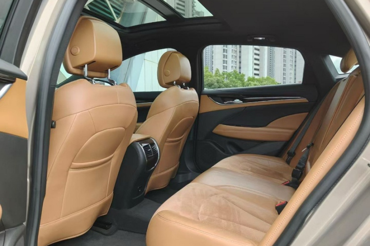 别克 君越 2016款 20T 精英型中控内饰7002