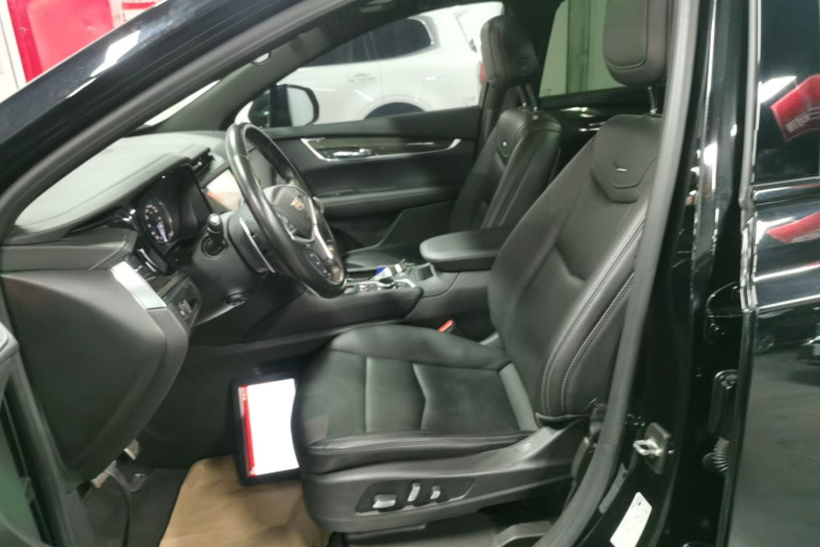 凯迪拉克XT5 2022款 2.0T 四驱豪华型（蜂鸟版）局部细节19