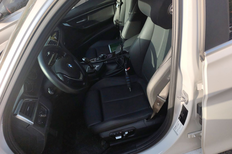 宝马3系 2018款 318Li局部细节19