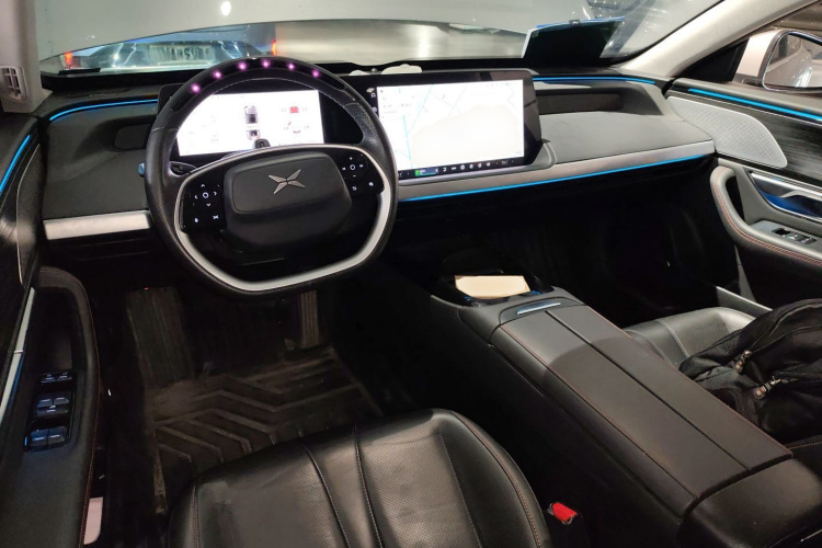 小鹏P7 2022款 480E中控内饰12