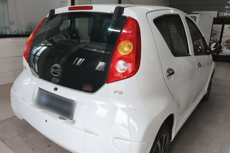 比亚迪F0 2015款 1.0L AMT 铉酷型车身外观7