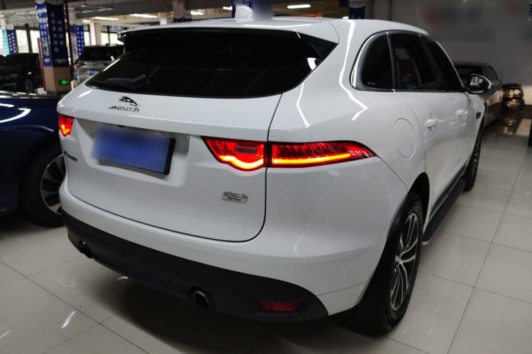 捷豹F-PACE 2016款 3.0 SC 四驱R-Sport运动版车身外观6005