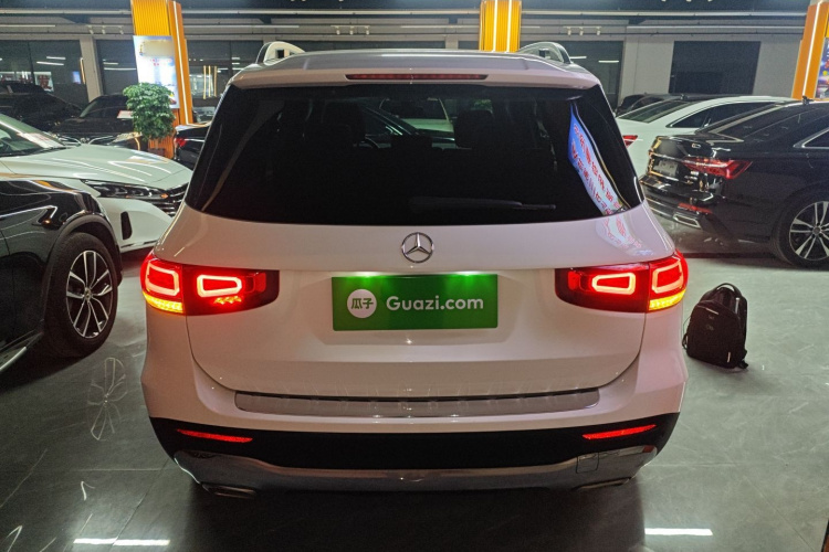 奔驰GLB 2020款 GLB 200 时尚型车身外观6