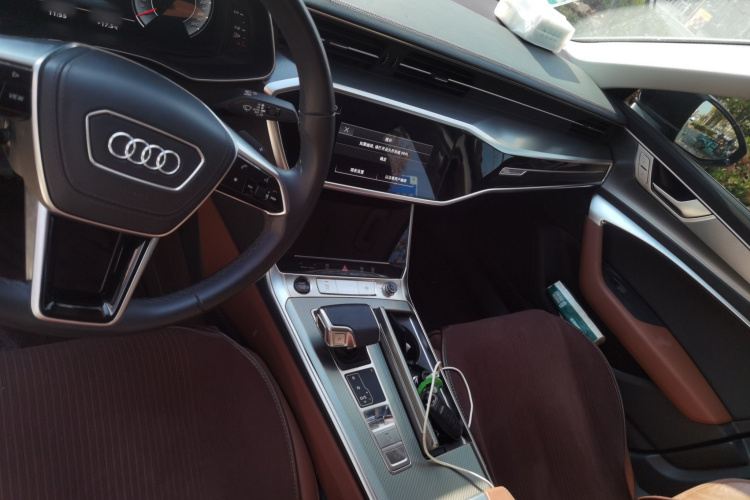 奥迪A6L 2024款 40 TFSI 豪华致雅型中控内饰7003