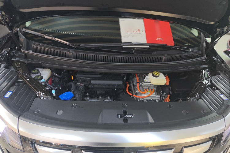 腾势D9 2024款 DM-i 1050 尊享型机舱底盘24