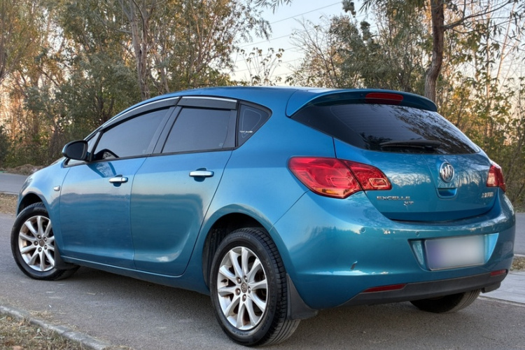 别克 英朗 2013款 XT 1.6L 自动时尚版车身外观6001