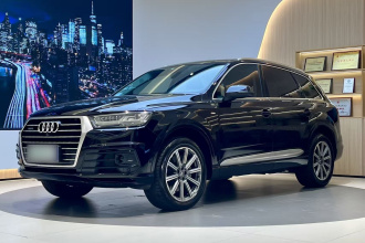 奥迪Q7 2019款 55 TFSI 尊贵型