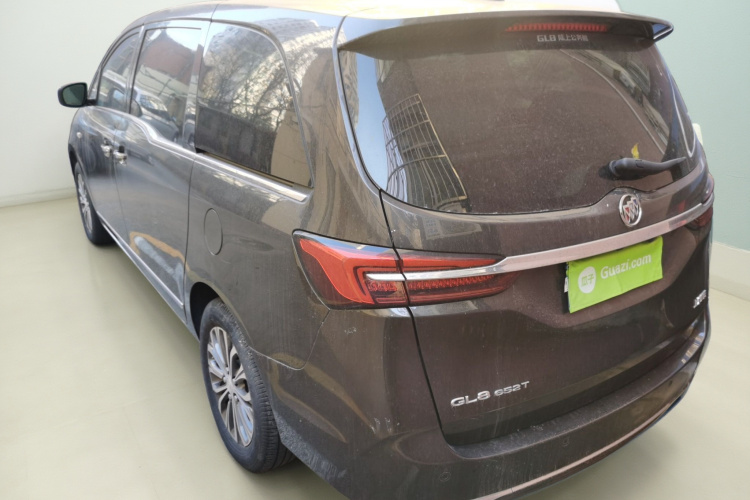 别克GL8 2021款 陆上公务舱 652T 豪华型车身外观5