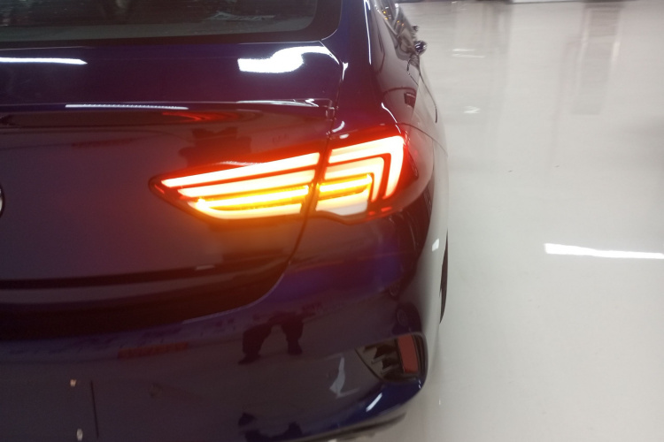 别克 君威 2021款 GS 28T 尊贵型车身外观9