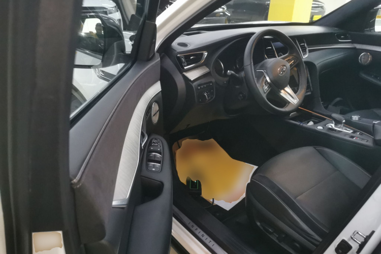 英菲尼迪QX50 2020款 2.0T 四驱旗舰版中控内饰7003