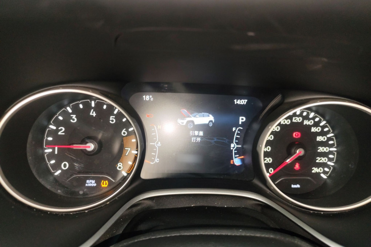 Jeep 指南者 2017款 200T 自动家享版局部细节14