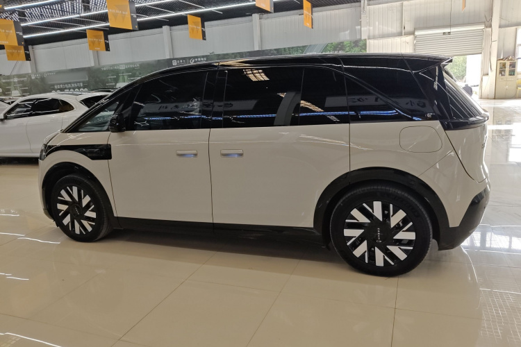 极氪MIX 2025款 长续航智驾版车身外观6003