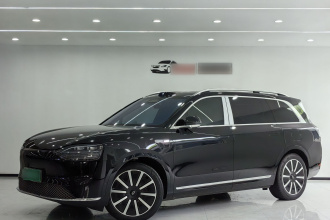 鸿蒙智行 问界M9 2025款 纯电 Ultra版 100kWh 5座版