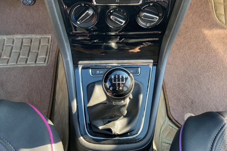 大众 宝来 2015款 质惠版 1.6L 手动舒适型中控内饰7014