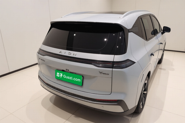 埃安 AION Y 2022款 Plus 70 智领版车身外观7