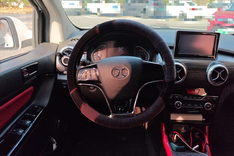 北汽新能源EX 2018款 EX360 新尚版局部细节13