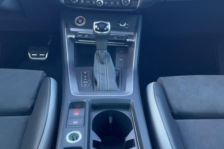 奥迪Q3 2023款 40 TFSI 时尚动感型局部细节18