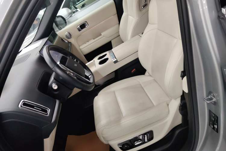 理想汽车 理想L8 2024款 Pro中控内饰19