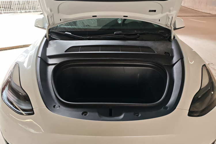 特斯拉 Model Y 2022款 长续航全轮驱动版局部细节24