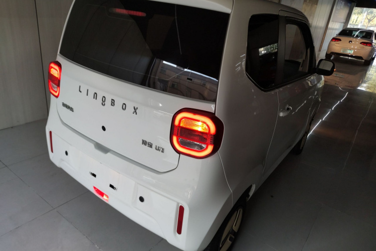 凌宝汽车 凌宝uni 2022款 微甜版车身外观7