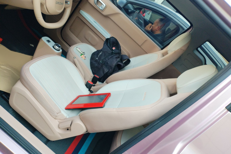 吉利银河 2023款 熊猫mini 200km 耐力熊局部细节19