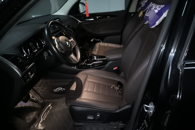 宝马X3 2018款 xDrive25i M运动套装 国V中控内饰19