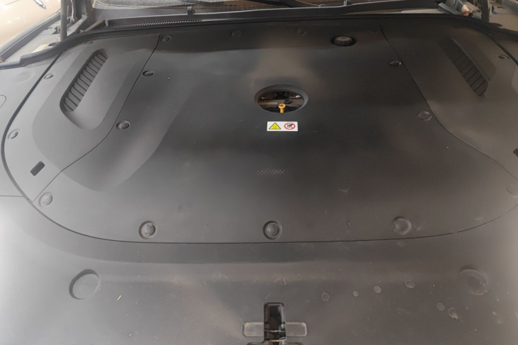 鸿蒙智行 问界M5 2022款 增程后驱标准版机舱底盘24