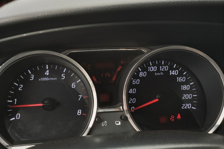 日产 骊威 2013款 1.6XE CVT舒适版局部细节14