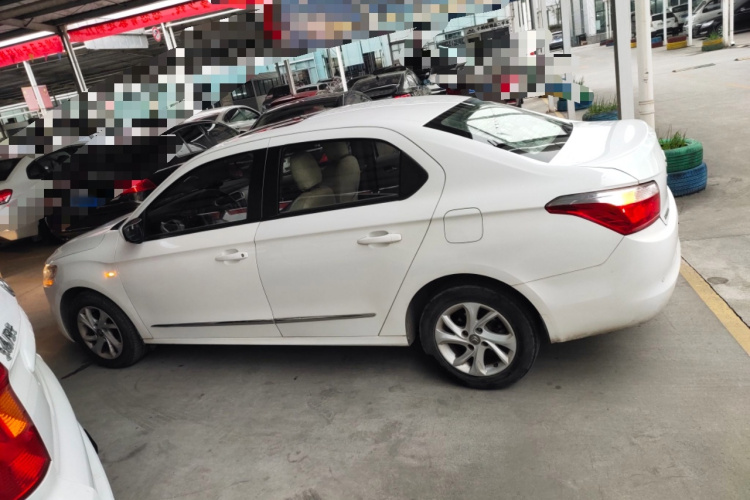 雪铁龙 爱丽舍 2014款 1.6L 自动舒适型车身外观6003