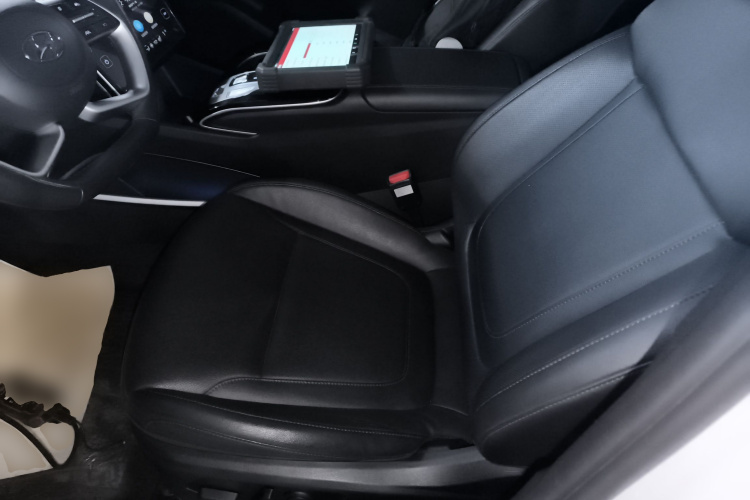 现代 2023款 途胜L 1.5T 自动两驱LUX尊贵版中控内饰19