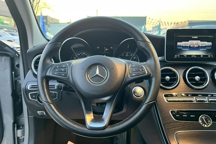 奔驰C级 2015款 C 200 L 运动型中控内饰7005