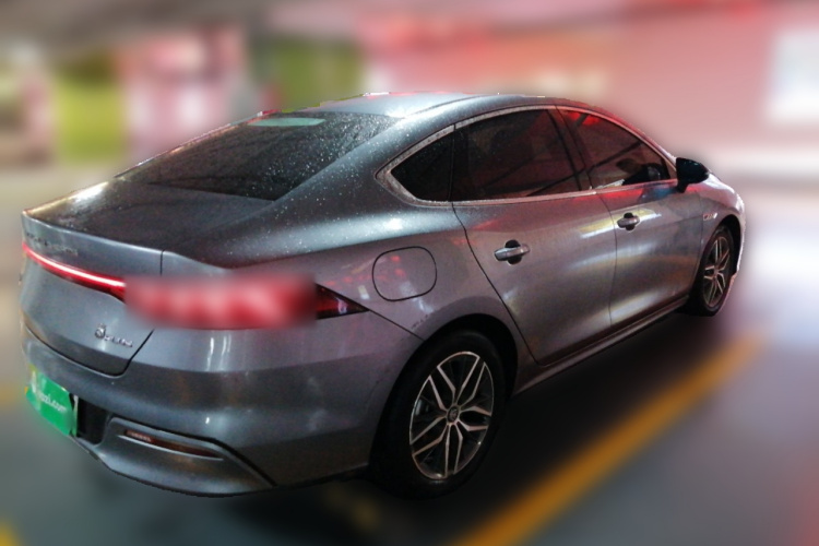 比亚迪 秦PLUS 2021款 DM-i 55KM 旗舰型车身外观7