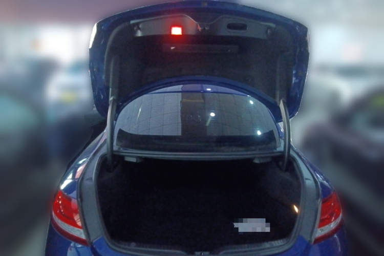 奔驰C级(进口) 2018款 C 200 轿跑车中控内饰23