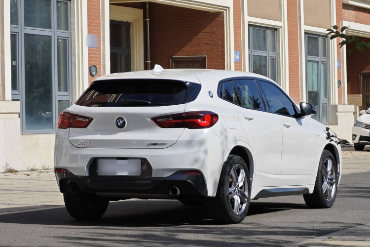 宝马X2 2023款 sDrive25i M运动曜夜版车身外观6004