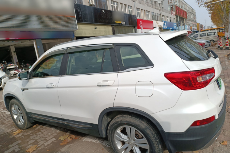 长安CS75 2017款 尚酷版 1.5T 手动致享型车身外观4