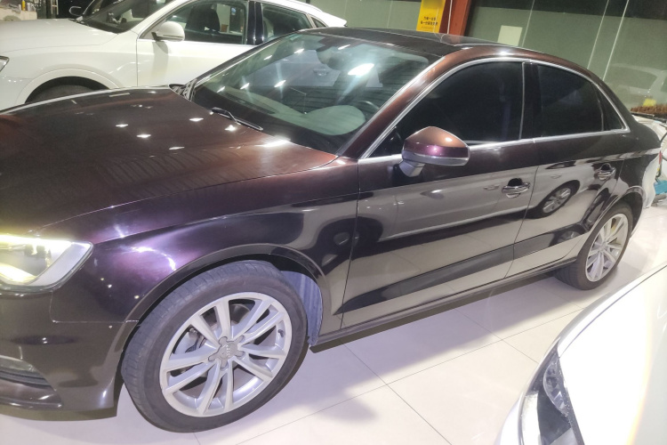 奥迪A3 2015款 Limousine 35 TFSI 百万纪念舒享型车身外观4