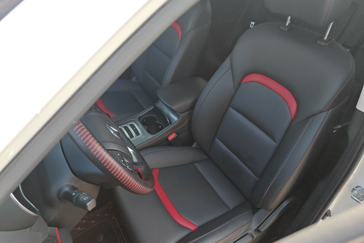 长安CS55 2017款 1.5T 手动炫色型中控内饰19