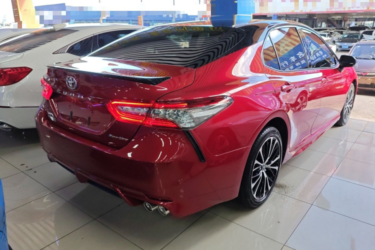 丰田 凯美瑞 2018款 2.0S 锋尚版车身外观7