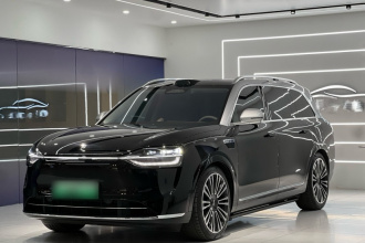 鸿蒙智行 问界M9 2025款 增程 Ultra版 52kWh 5座版