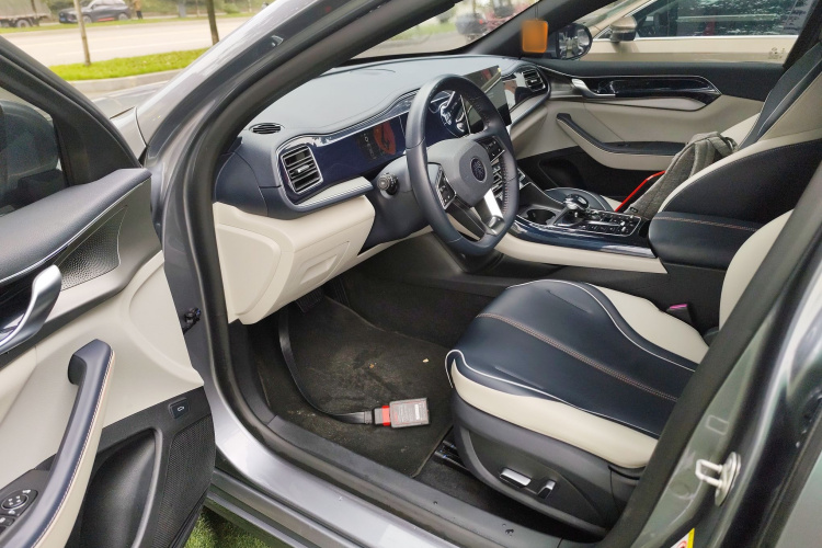 比亚迪 秦PLUS 2021款 DM-i 55KM 旗舰型中控内饰20